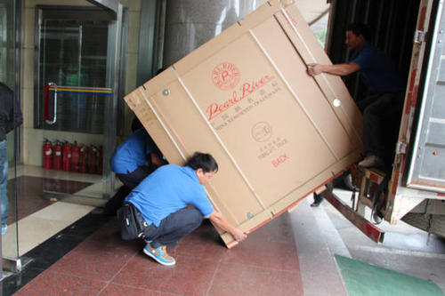 东成镇钢琴贵重工艺品无忧运
